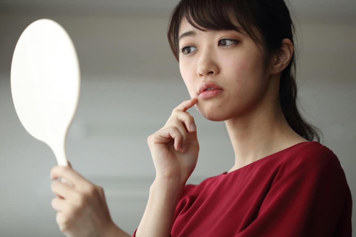 美肌は腸内で作られる？　便秘で肌荒れが起こる原因と対策