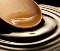 美肌や美白効果も期待出来ちゃう?!　「黒酢」の驚くべき効果とは