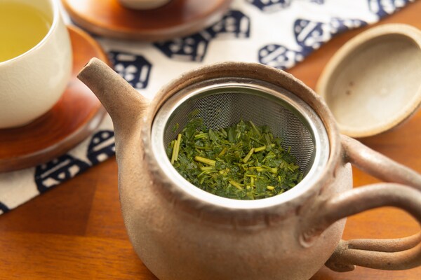 捨てないで!「茶殻」を丸ごと食べて美肌を手に入れよう