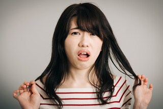 産後に起こりやすい「くせ毛」の原因は何？おすすめのケア方法