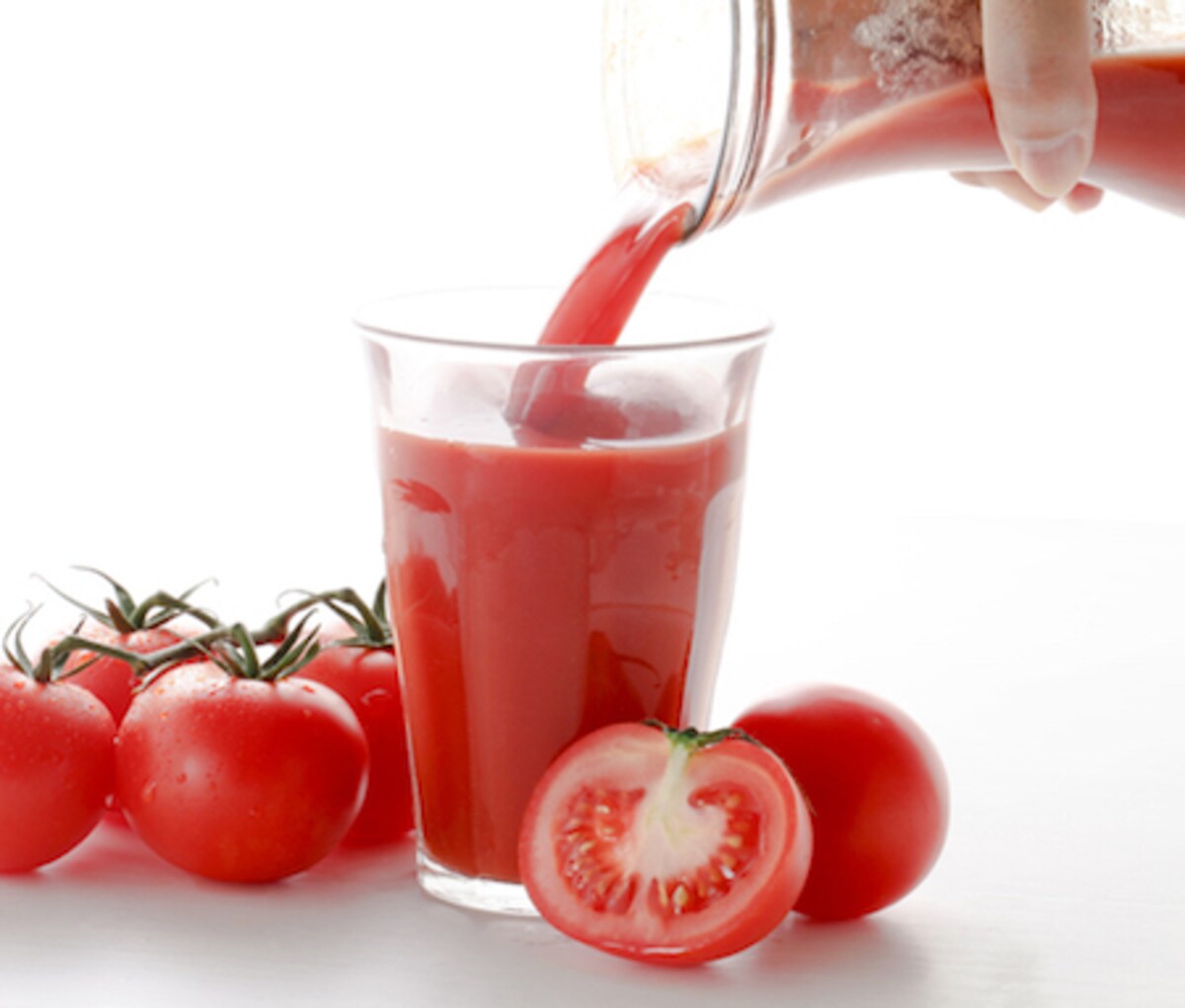 ホットで飲もう！トマトジュース×オリーブオイルが美肌作りに役立つ