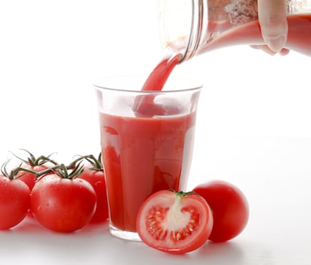 ホットで飲もう！トマトジュース×オリーブオイルが美肌作りに役立つ