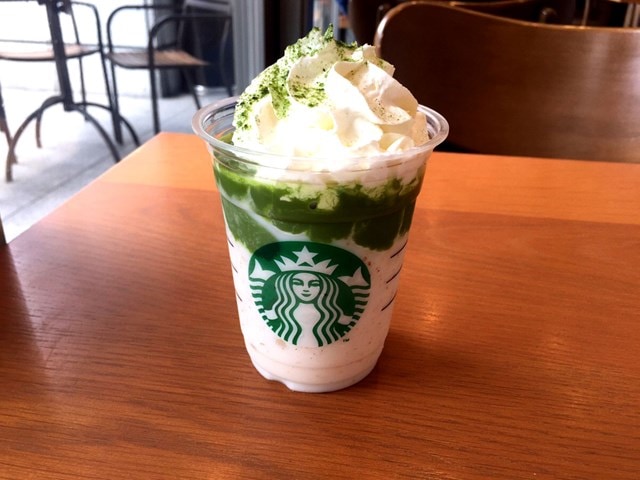 フラペの上に○○が！　スタバの新たなフラペチーノの全貌とは
