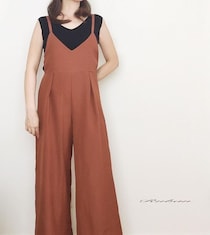 秋服はレンガ色で決まり！　テラコッタカラーおしゃれコーデ集