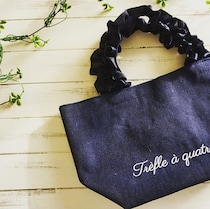 このクオリティで300円？　3COINSの高見えバッグが話題沸騰中