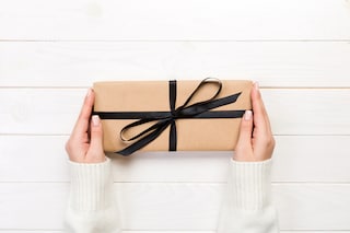 「つまらないものですが……」は厳禁!?　手土産の渡し方マナー