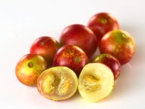 レモン60個分のビタミンC！　カムカムの栄養素と美味しいレシピをチェック！