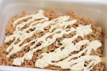 衝撃のカップ焼きそば爆誕…！ペヤングの「GIGAMAX マヨネーズMAX」のインパクトがスゴイ