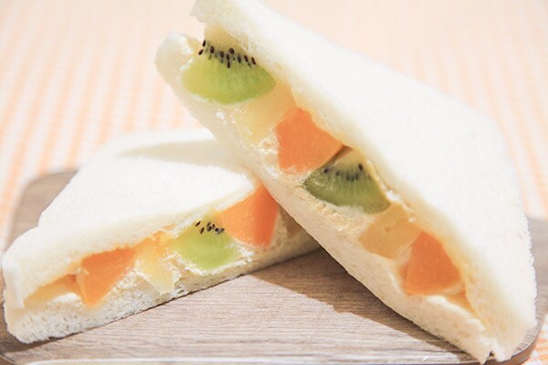 超爽やか!ローソンの「トロピカルフルーツサンド」で南国気分♪