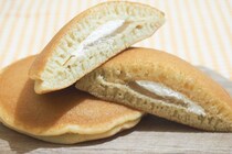 今年もやってきた！ファミマ「バナナを味わうパンケーキ」が待望の復活