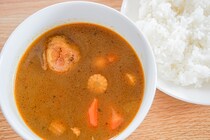 うずらの卵入り！無印良品のレトルトスープカレーは具材たっぷり！