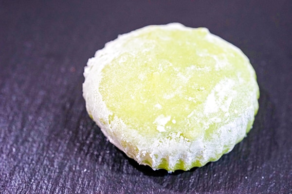 セブンの「もちとろメロン杏仁」がめちゃウマイと話題！