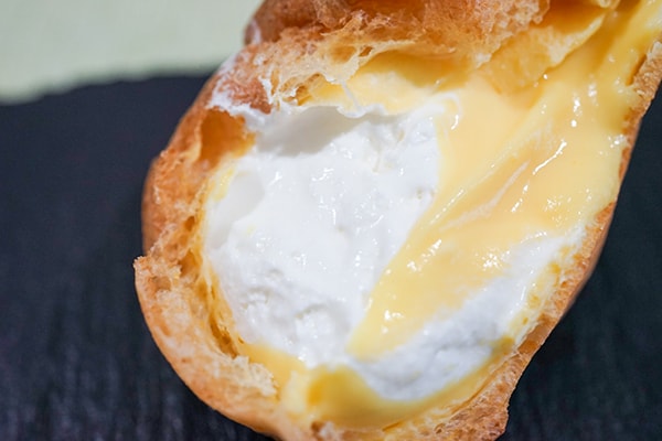 ホイップ15%増量！セブンのシュークリームで夢心地に