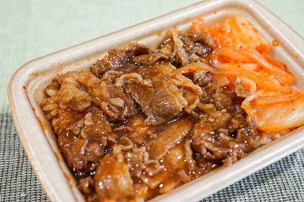 321円で買えるセブンの「牛焼肉めし」を食べてみた！