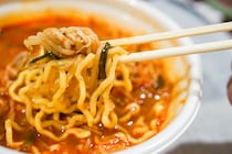 ローソン「渾身の一杯！旨辛味噌ラーメン」がなかなか辛い！