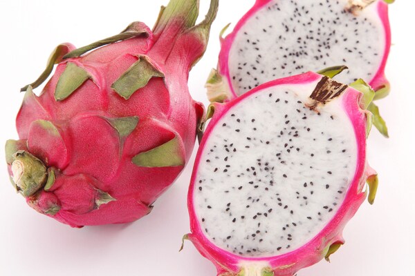 別名恐竜の卵!? スーパーフード「ピタヤ」の美容効果がスゴい!