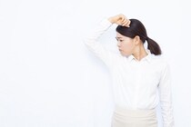 私、臭ってる？夏のワキ汗・気になる臭いの原因と対策