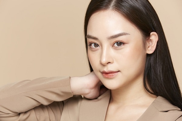 忙しい日はBB・CCクリームが時短メイクの味方!選び方のポイントとは?