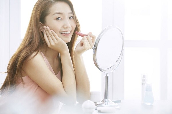 唇が日焼けしてガサガサに…アフターケアのポイントとは？