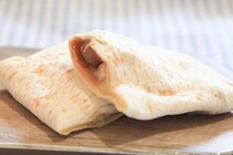 セブンのブリトー「炭火焼てりやきチキンチーズ」が復活！