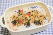 夏のお弁当に革命!? セリアの「銀イオン抗菌シート」が便利すぎる！