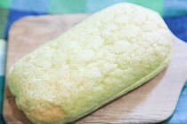 メロン好き必見！セブンの「メロンクリームのメロンパン」がウマイと話題