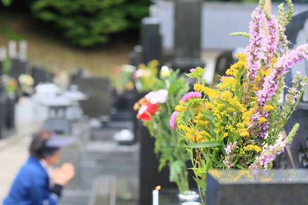 生前は意識低め? 「お墓」に関するアンケート調査をチェック!