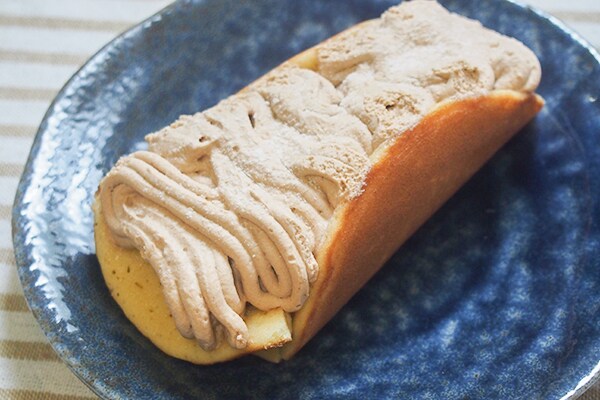 和風パンケーキ!? ファミマの「モンブランどら」がウマイ!