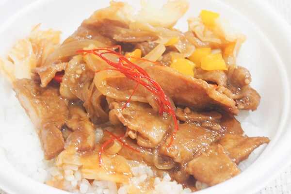 ファミマの「生姜香る！豚生姜丼」はおいしいけど…