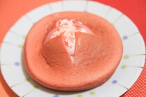 【ファミマ】「ダブルクリームサンド」最新作はいちごの王様「あまおう」！