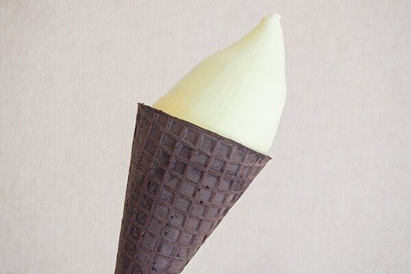 シリーズNo.1の声も!ローソン「ワッフルコーン」新作はバナナ