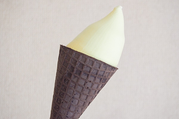 シリーズNo.1の声も!ローソン「ワッフルコーン」新作はバナナ