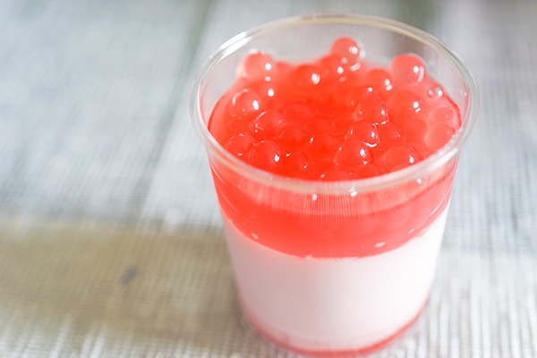 イクラ入り!? 話題のローソンスイーツ「ボバボバ」を食べてみた！