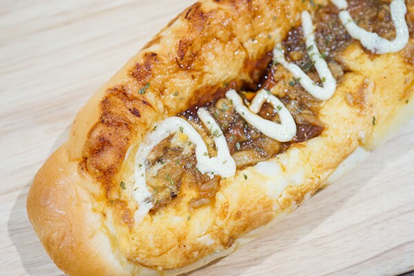 セブンの人気商品が再登場!? 「照り焼きチキン玉子ロール」のウマさにハマりそう!