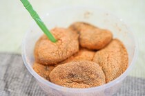 6個入り！セブンの黒糖＆きなこの「わらび餅」はぷるるん美味！