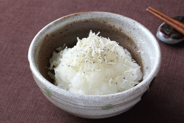 お腹周りから痩せたい人へ！脂を流す××のデトックス効果。