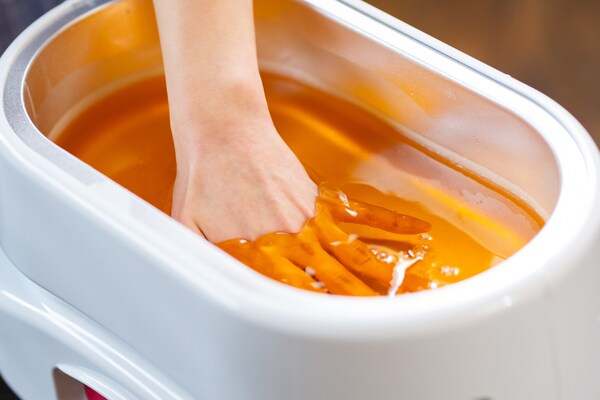 「パラフィンパック」とは? 美容効果や自宅でのやり方について