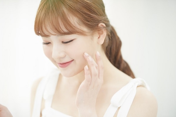 たるみ毛穴か開き毛穴か? 原因とタイプを知って正しく簡単スキンケア!