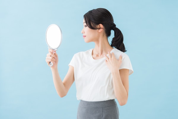 「デコルテ」を美しく魅せるおすすめのケア方法!