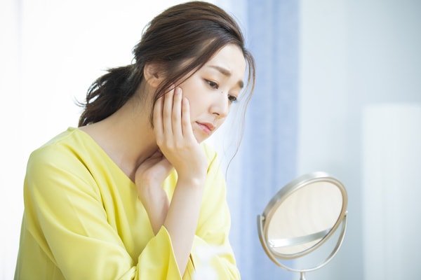 秋に起こりやすいゴワゴワ肌の原因は?おすすめの対処法について