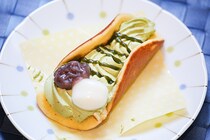 まるでパフェ!? ファミマの「宇治抹茶クリームどら」が豪華！