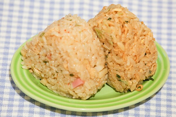 日清の人気カップ麺がおにぎりになった!?