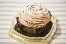 ファミマの秋スイーツ「イタリア栗のモンブラン」を食べてみた