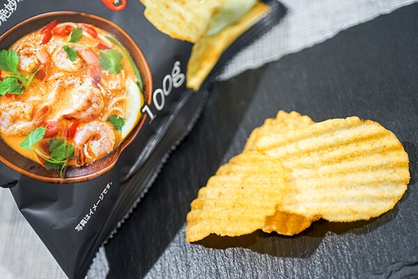 コンソメや塩味に飽きたら試す?○○で買えるシンガポール風味のポテトチップス
