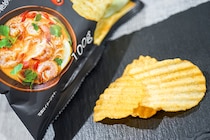 コンソメや塩味に飽きたら試す？○○で買えるシンガポール風味のポテトチップス