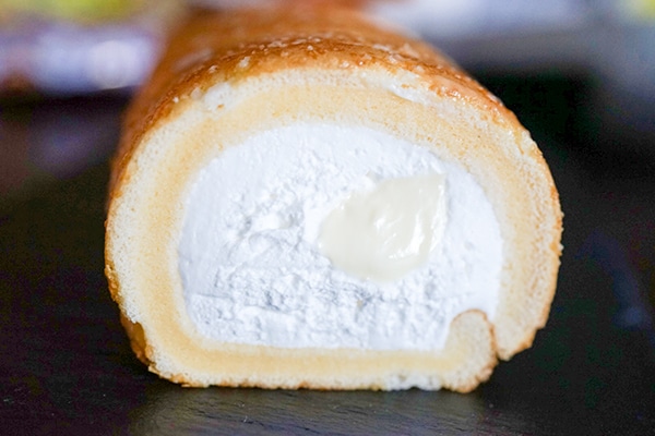 ローソンの新作ロールは1本568kcalだけど、ひとりで完食してしまうほどのウマさでした！