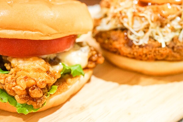 テイクアウトでも“音”がウマイ!モスバーガーの期間限定バーガー2種は必ず食べて!