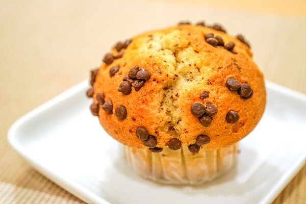 ウマすぎ注意！セブンの「トリプルチョコマフィン」はやめらないおいしさです