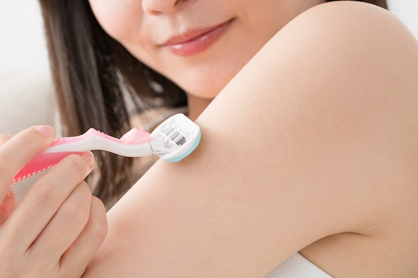 不快なカミソリ負けから肌を守る!シェービングのポイントは?