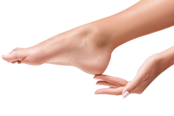 足の臭いを防ぐには角質ケアを実践しよう!おすすめのやり方について